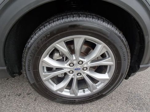 Used 2021 Ford Explorer XLT w/ Equipment Group 202A image 34