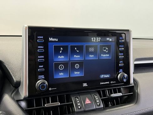 Used 2021 Toyota RAV4 XLE Premium image 44