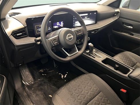 Used 2025 Nissan Kicks SV image 14