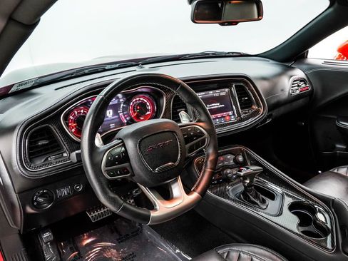 Used 2023 Dodge Challenger SRT Hellcat w/ Driver Convenience Group RWD image 5