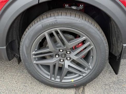 New 2026 Ford Explorer ST-Line w/ ST-Line Street Pack image 4