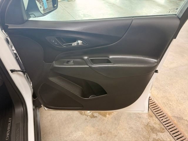 Used 2024 Chevrolet Equinox LT FWD image 28