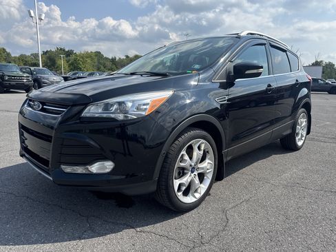 Used 2016 Ford Escape Titanium w/ Equipment Group 301A AWD/4WD image 8