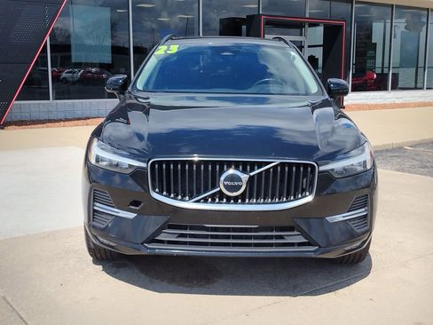 Used 2023 Volvo XC60 B5 Core image 2