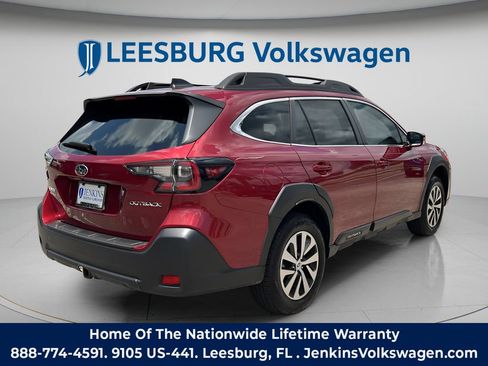 Used 2025 Subaru Outback Premium AWD/4WD image 3