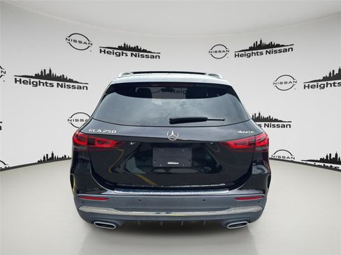 Used 2023 Mercedes-Benz GLA 250 4MATIC image 4