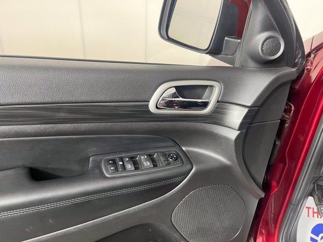 Used 2021 Jeep Grand Cherokee Laredo X AWD/4WD image 16