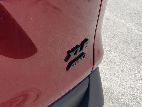 Certified 2025 Toyota RAV4 XLE w/ Convenience Package image 8