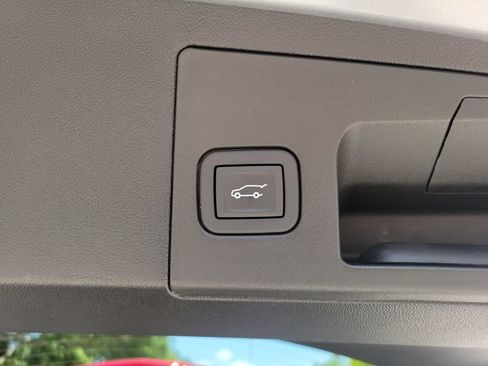 Used 2024 Cadillac XT5 Luxury FWD image 7