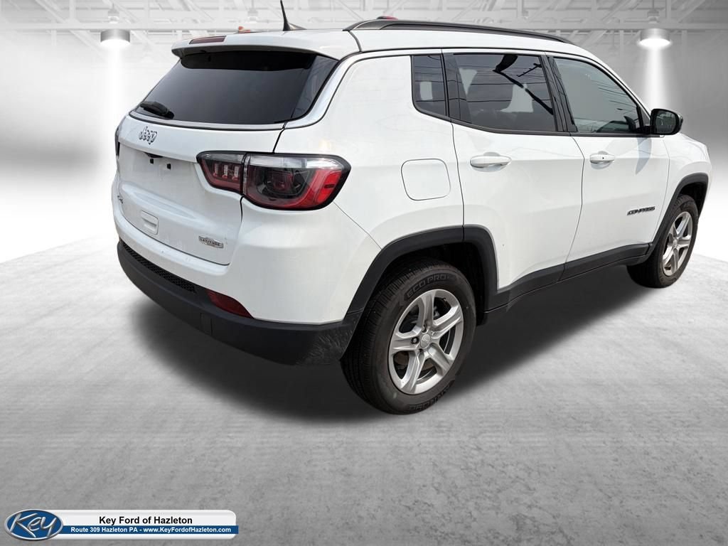Used 2024 Jeep Compass Latitude AWD/4WD image 11