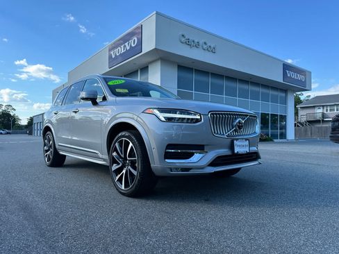 Used 2023 Volvo XC90 B5 Plus w/ Protection Package Premier AWD/4WD image 2