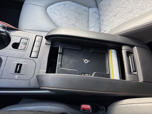 Used 2022 Toyota Highlander Bronze Edition image 18