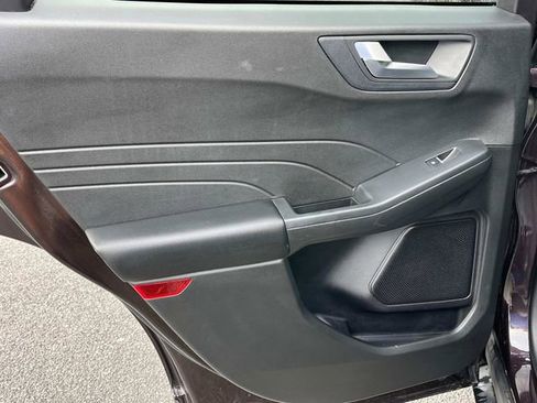 Used 2023 Ford Escape ST-Line w/ Tech Pack #1 FWD image 19