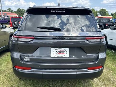 New 2026 Jeep Grand Cherokee Altitude AWD/4WD image 4