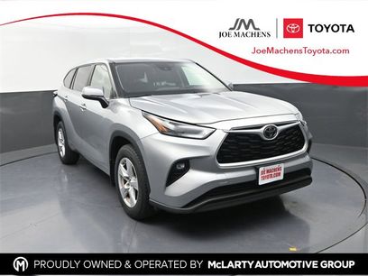 Used 2024 Toyota Highlander LE