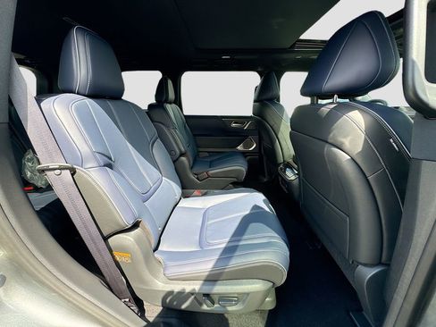 New 2026 INFINITI QX80 4WD w/ Sport Exterior Package image 30