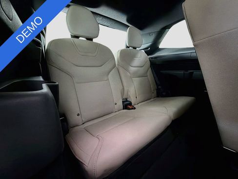Used 2026 Volvo EX90 Plus RWD image 34