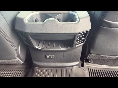 Used 2024 Toyota Tundra Limited AWD/4WD image 26