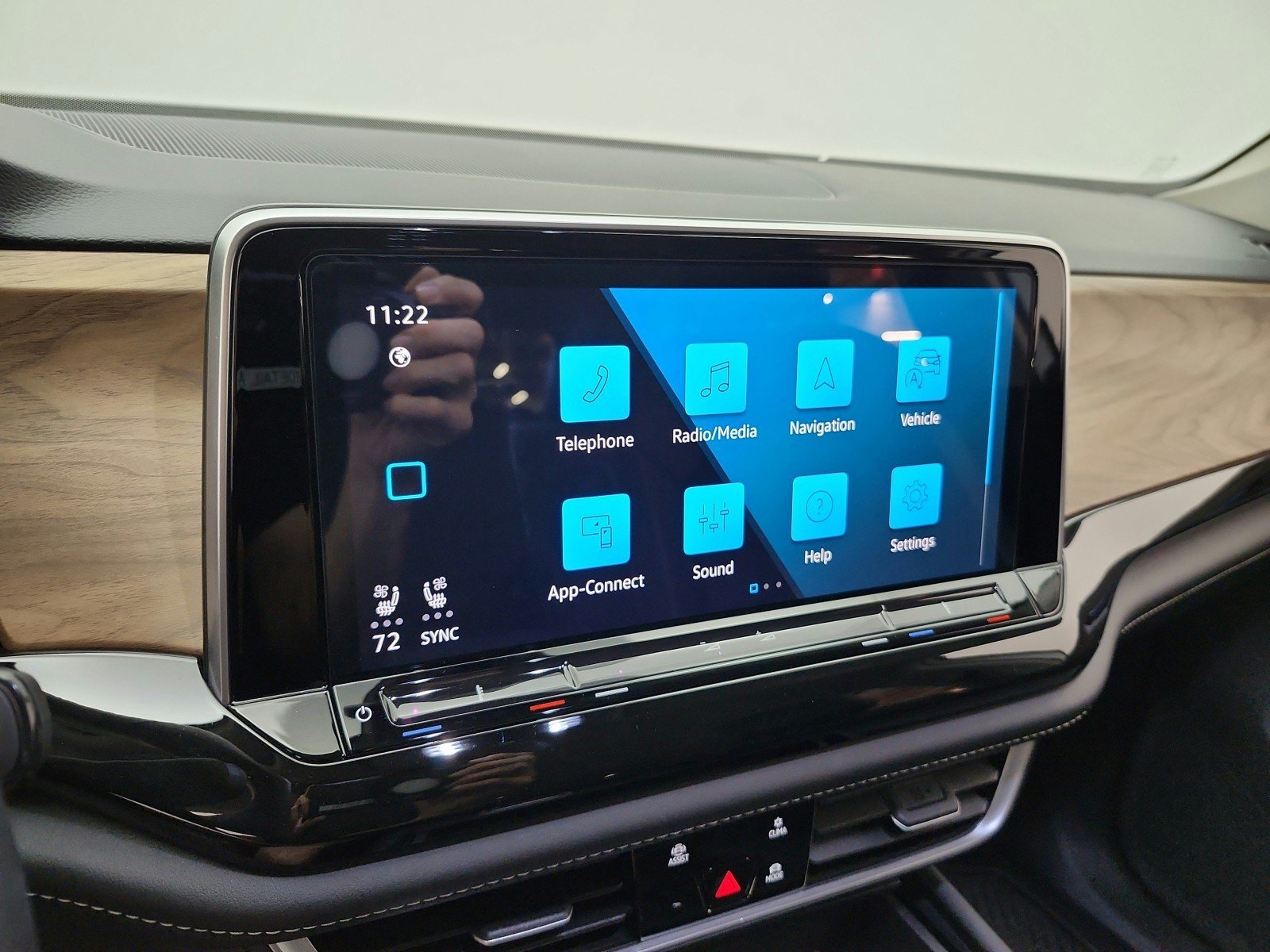 Used 2025 Volkswagen Atlas SE FWD image 10