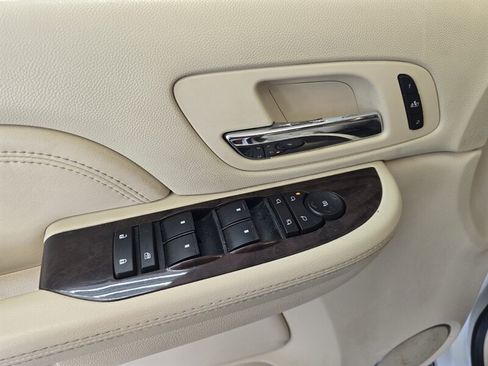 Used 2008 Cadillac Escalade ESV AWD image 24