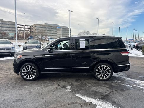 Certified 2023 Lincoln Navigator Reserve image 4