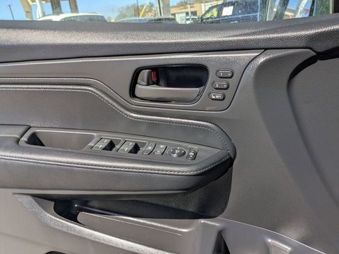 Used 2025 Honda Odyssey Sport-L image 17