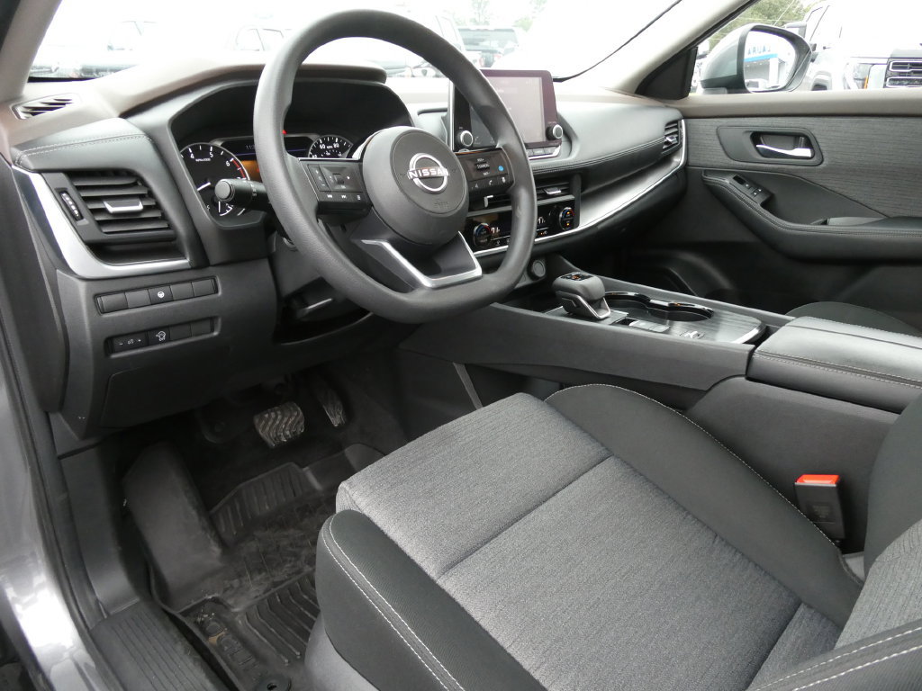 Used 2023 Nissan Rogue SV FWD image 22