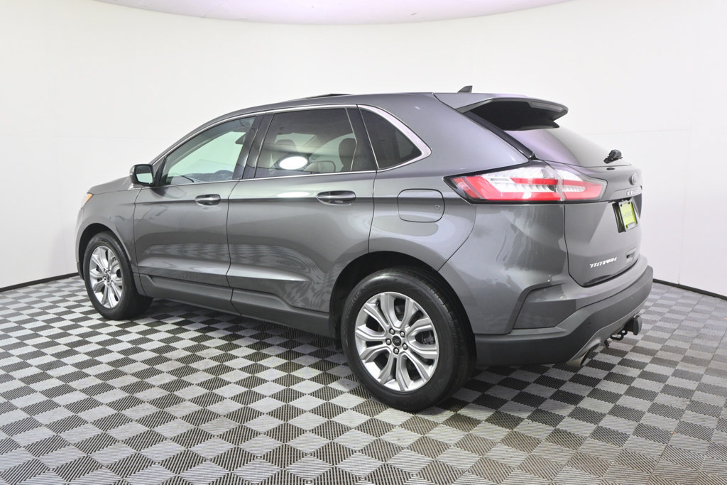 Used 2023 Ford Edge Titanium w/ Class II Trailer Tow Package AWD/4WD image 3