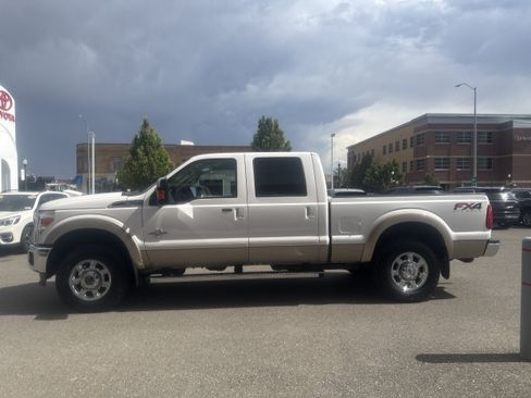 Used 2012 Ford F250 Lariat w/ Chrome Pkg AWD/4WD image 5