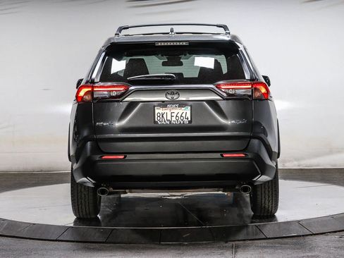Certified 2019 Toyota RAV4 XLE w/ Convenience Package FWD image 4