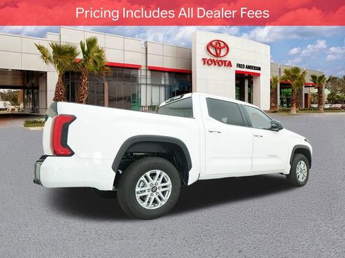 Used 2025 Toyota Tundra SR5 AWD/4WD image 26