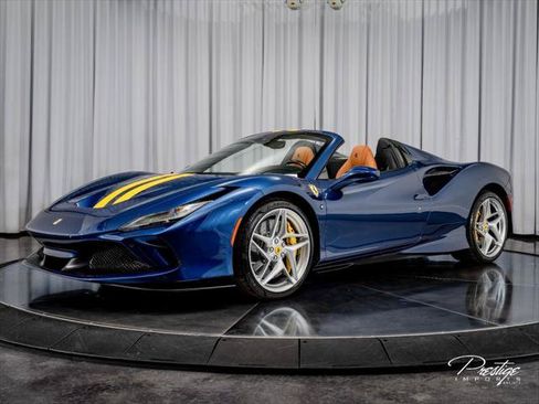 Used 2022 Ferrari F8 Tributo RWD image 9