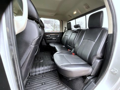 Used 2018 RAM 1500 Laramie image 20