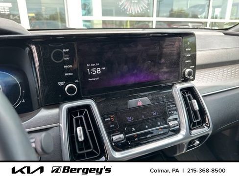 Used 2023 Kia Sorento SX AWD/4WD image 6