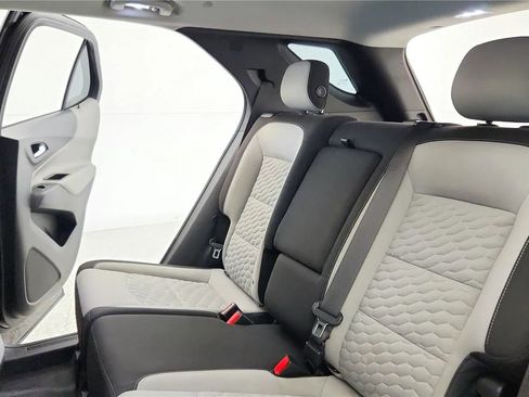 Used 2019 Chevrolet Equinox LS w/ LPO, Blackout Package FWD image 30