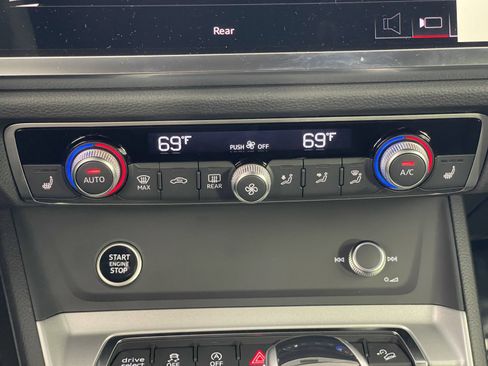 New 2025 Audi Q3 2.0T Premium image 28