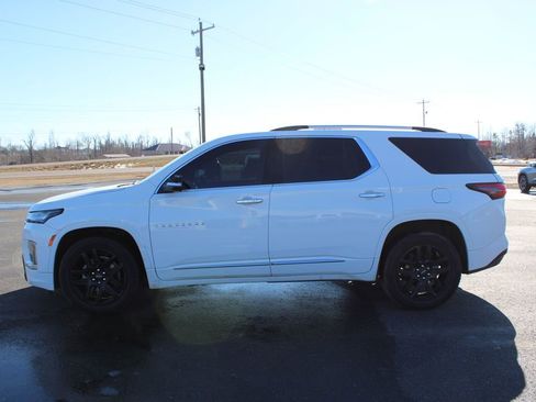 Used 2023 Chevrolet Traverse Premier image 6