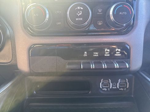 Used 2022 RAM 1500 Big Horn image 35