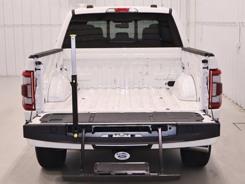 Used 2022 Ford F150 Lariat w/ Equipment Group 502A High AWD/4WD image 38
