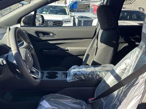 New 2026 Honda Prologue EX image 15