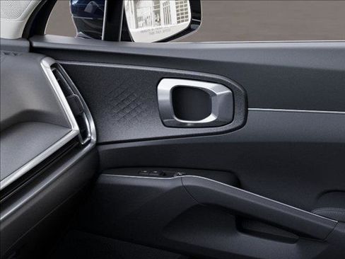 Used 2025 Kia Sorento S w/ Panoramic Sunroof Package image 25