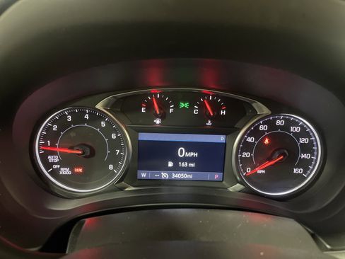 Used 2024 GMC Terrain SLT image 19