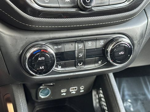 Used 2023 Chevrolet TrailBlazer ACTIV w/ Convenience Package FWD image 18