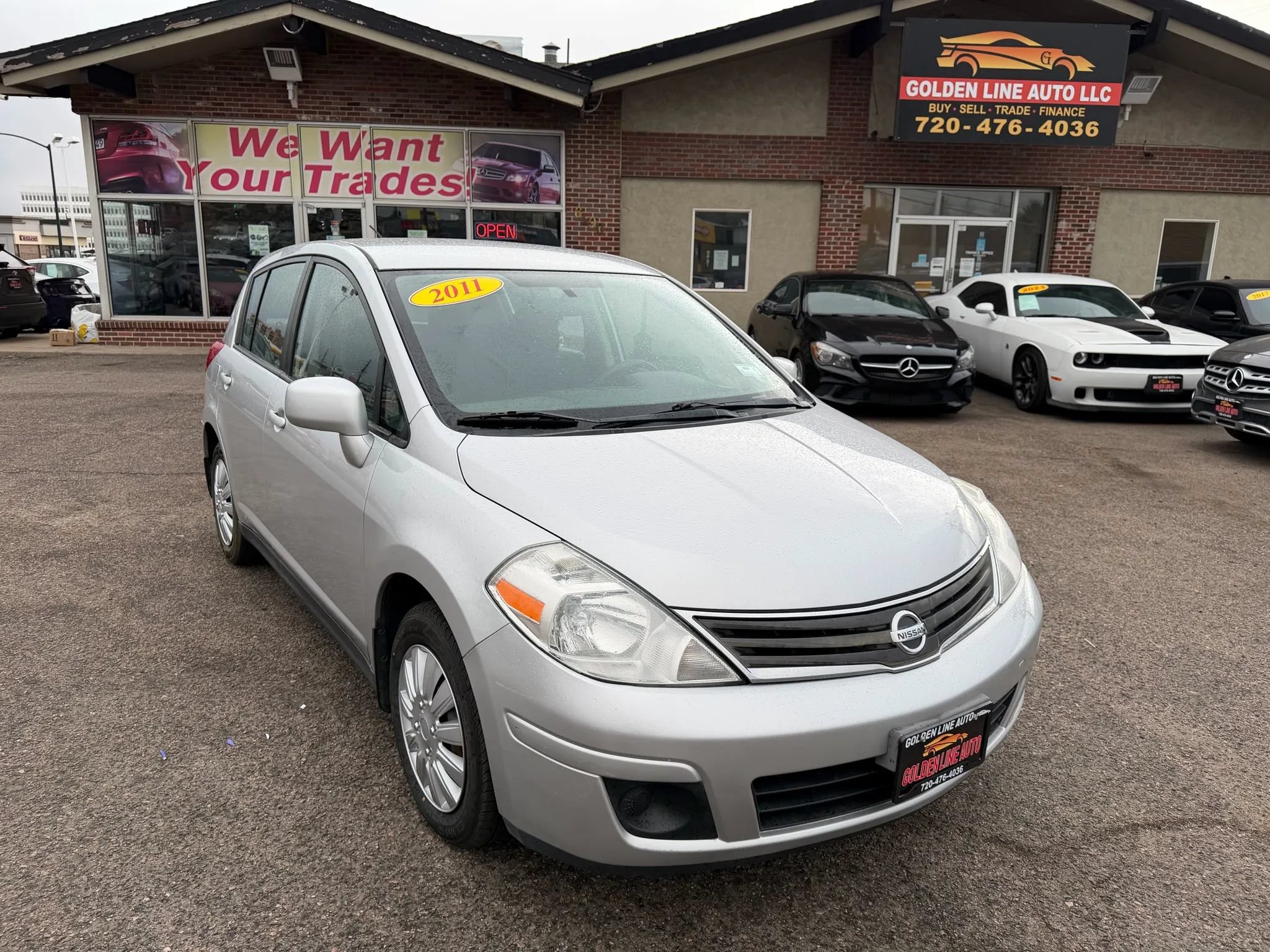 Used 2011 Nissan Versa 1.8 S w/ PWR Plus Pkg FWD image 2