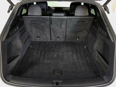 Used 2025 Audi Q5 2.0T Premium image 17