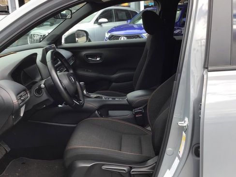 Used 2025 Honda HR-V Sport image 7