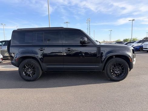 Used 2025 Land Rover Defender 110 S image 3