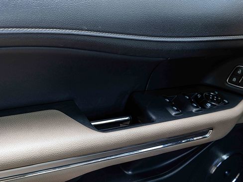 Used 2023 Ford Expedition Limited image 15