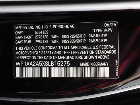 Used 2025 Porsche Macan image 19