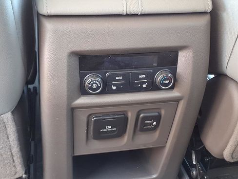 Used 2020 Chevrolet Traverse Premier w/ LPO, Floor Liner Package image 17